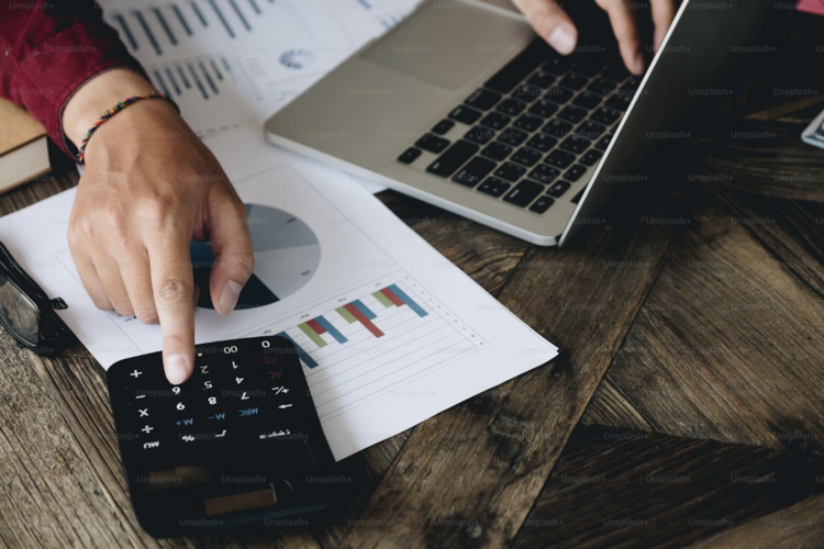 customer-acquisition-cost-r42